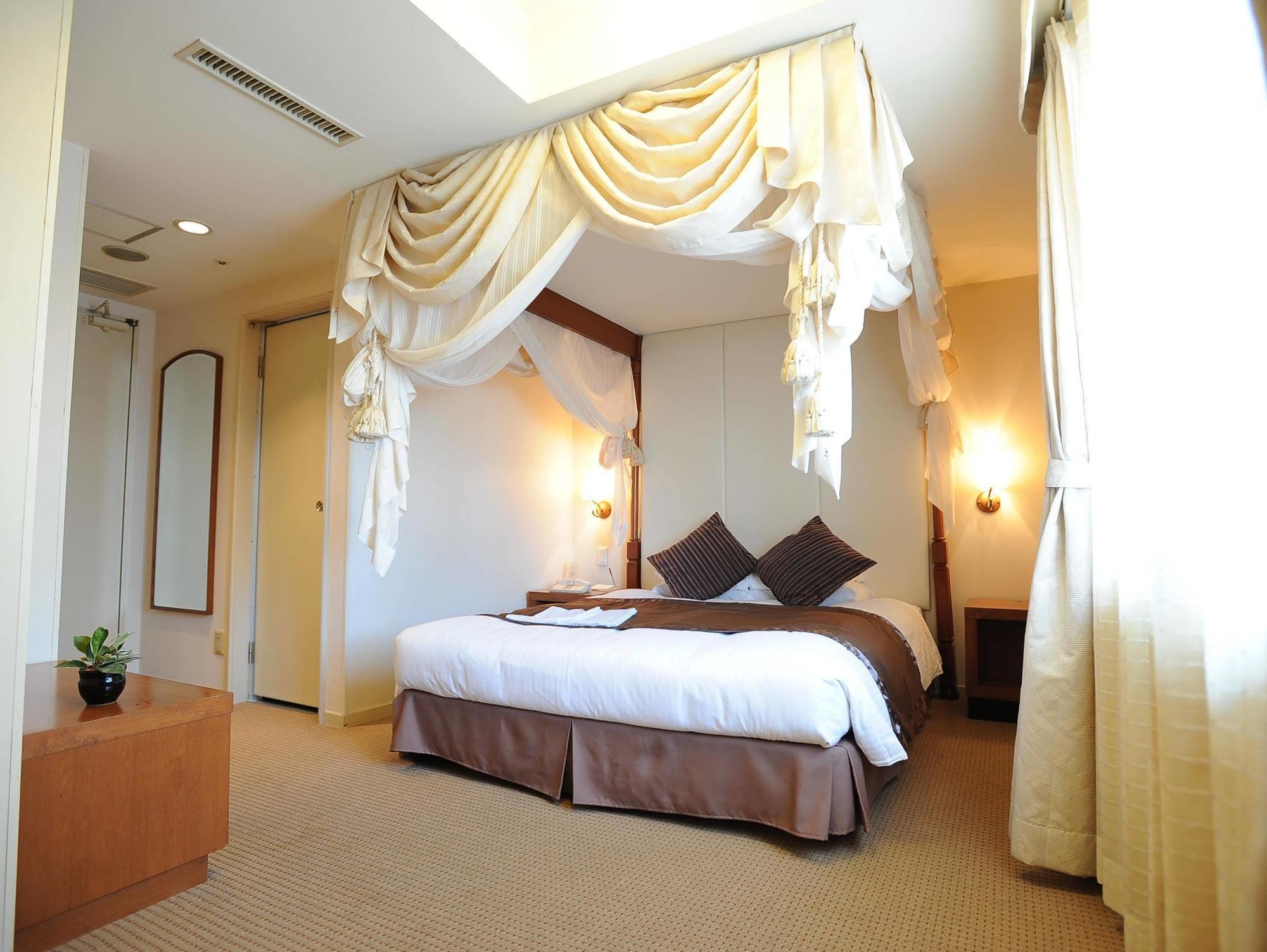 Hotel Yokohama Garden Dış mekan fotoğraf